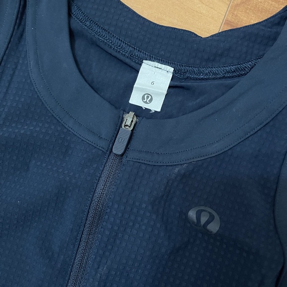 Lululemon Women Tennis Dress Pleated Dark Blue Sz 6 New without Tag - Picture 4 of 6